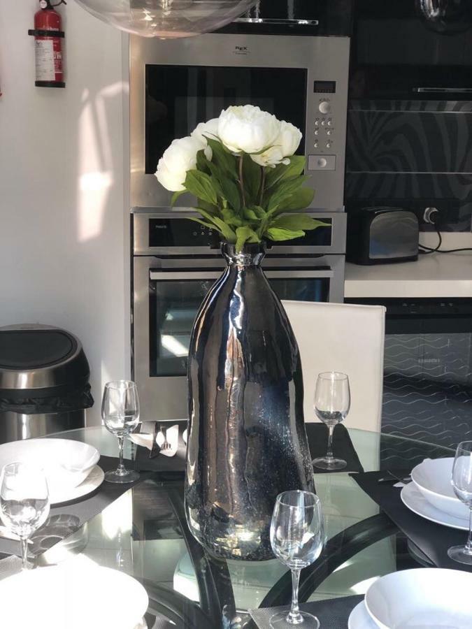 Window On The Sea Apartment Сейнт Полс Бей Екстериор снимка
